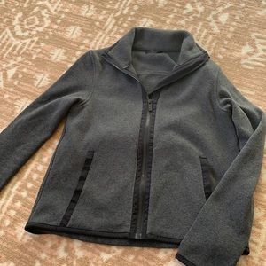 Lululemon grey black trim fleece jacket sz 4